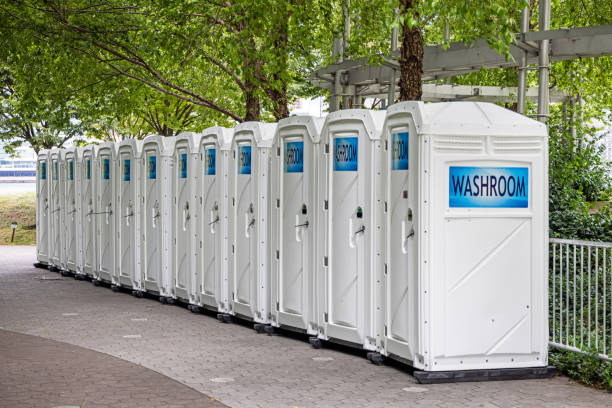 Best Portable restroom trailer rental  in Wakefield, KS