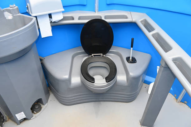 Portable Toilet Options We Offer in Wakefield, KS